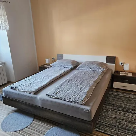 Daire Apartma Mahnic Postojna
