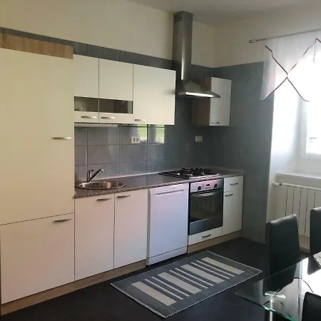 Apartma Mahnic Lejlighed