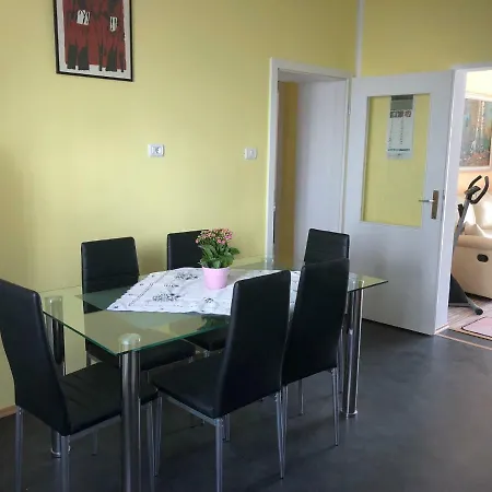 Apartma Mahnic * Postojna