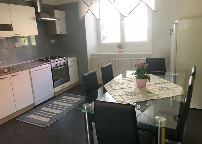 Apartma Mahnic Appartement Postojna